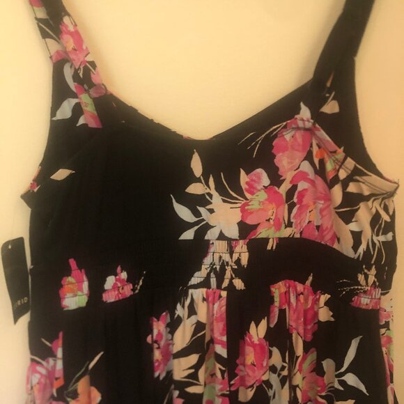 NWT Torrid sleeveless floral romper w/ pockets sz 10 - Picture 8 of 11